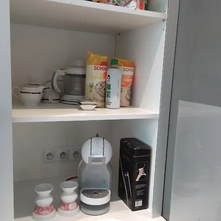 Center Japan - No Smoking, Free Bottled Water, Coffea And Tea 아파트