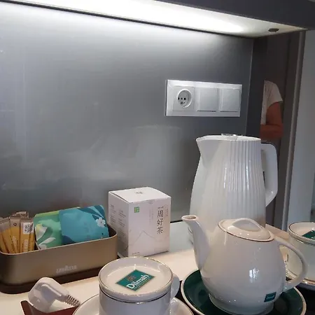 Center Japan - No Smoking, Free Bottled Water, Coffea And Tea 아파트